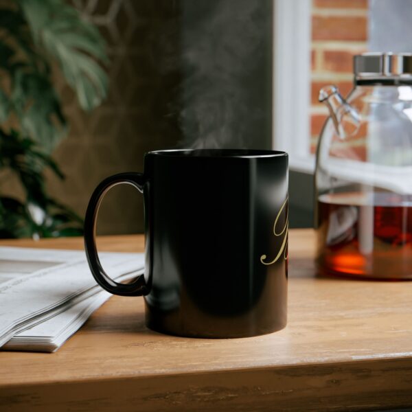 Elegant Custom Black Mug with Gold Initials - Perfect Gift for Coffee Lovers